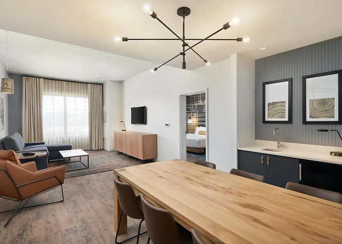 Hotel Indigo - Collegetown By Ihg 3*