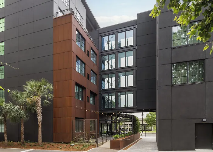 Hotel Indigo - Collegetown By Ihg 3*